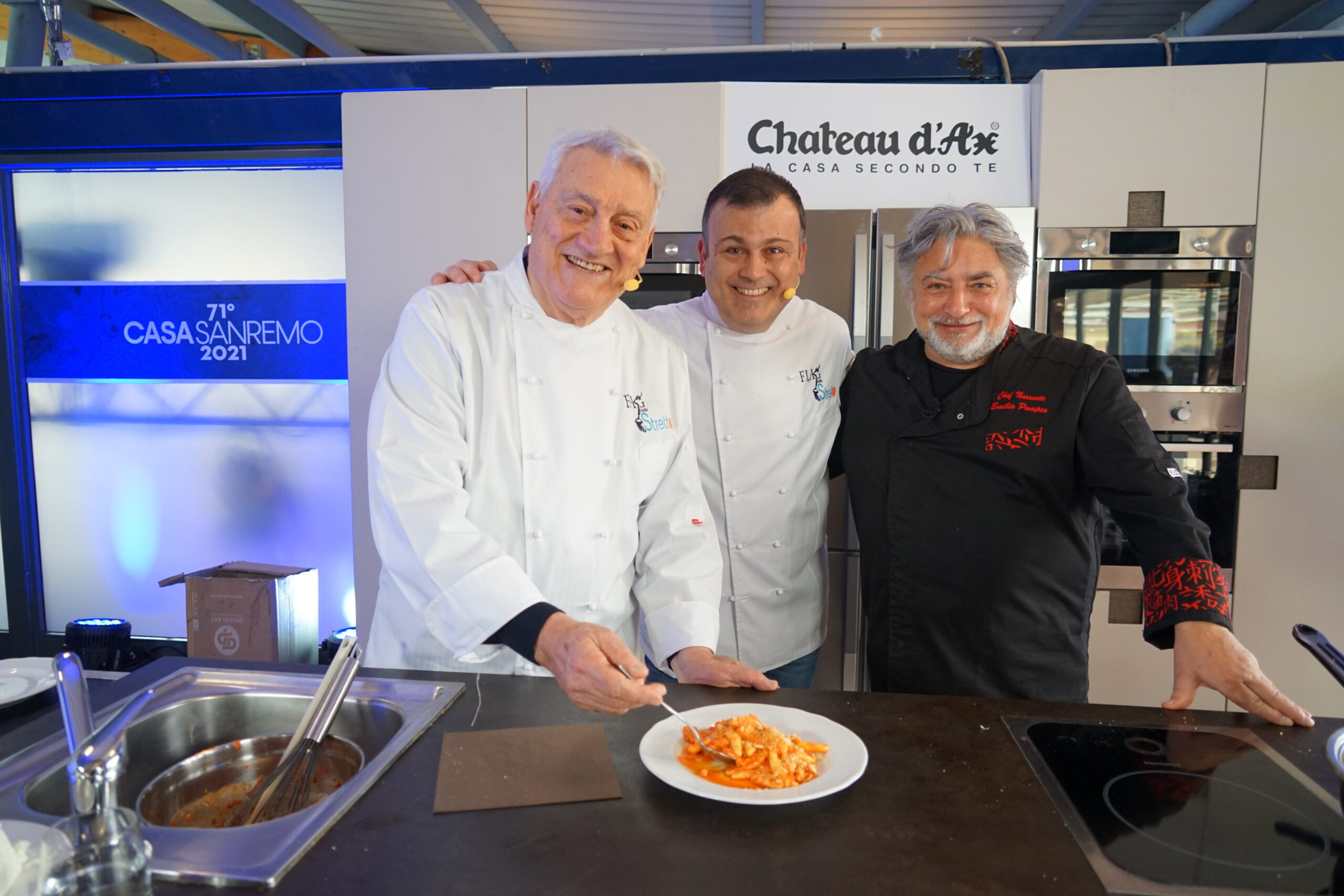 Il maestro orafo Gerardo Saccon con gli chef Fabio Campoli e Pucci
